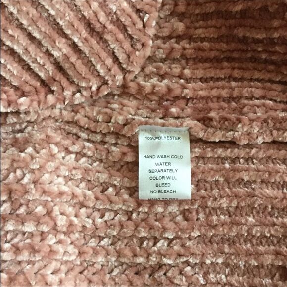 COPY - chunky Knit Chenille Sweater with Scalloped Hem - Picture 9 of 10